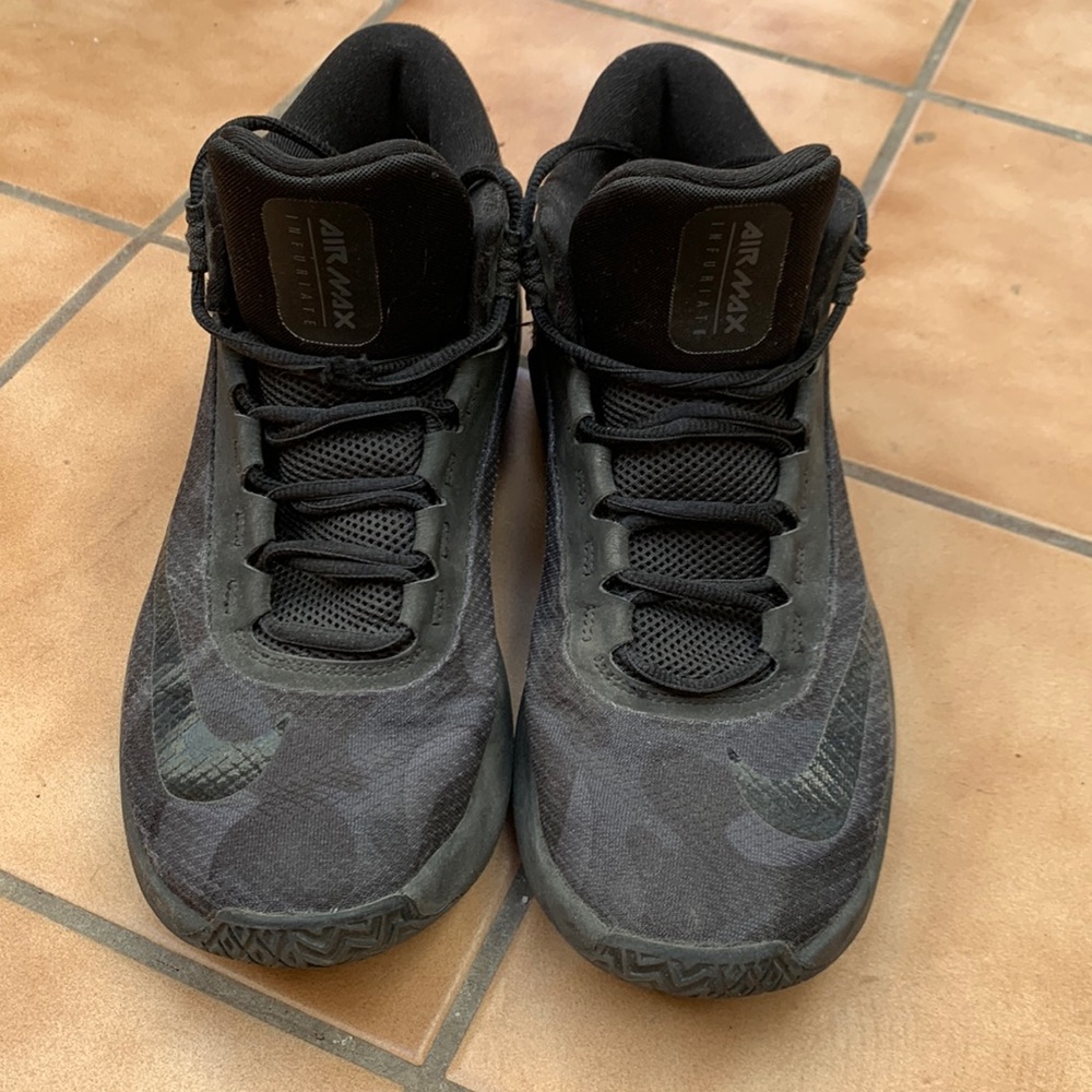 Nike Air Max basketball shoes